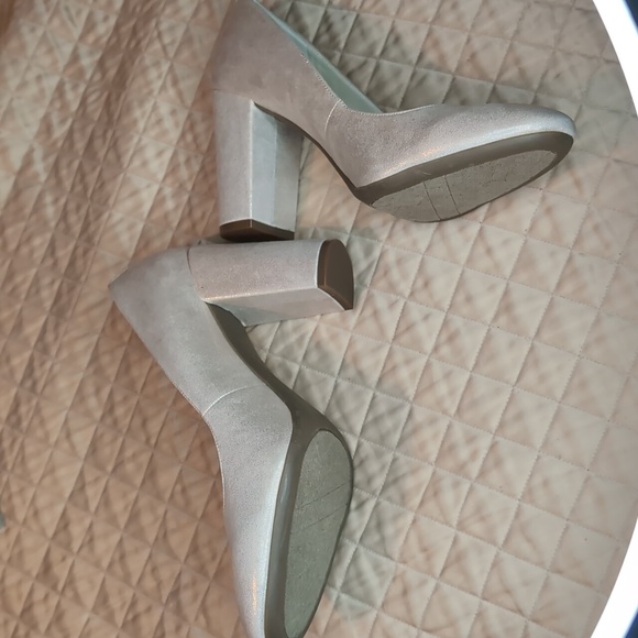 Sparkling Anne Klein - Picture 2 of 7